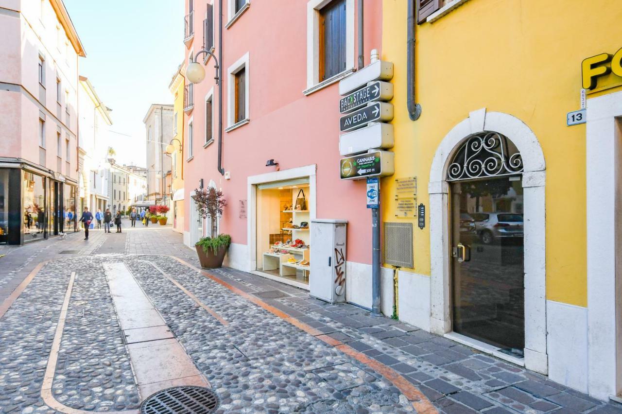 Apartamento Desenzanoloft La Mia Favorita Desenzano del Garda Exterior foto